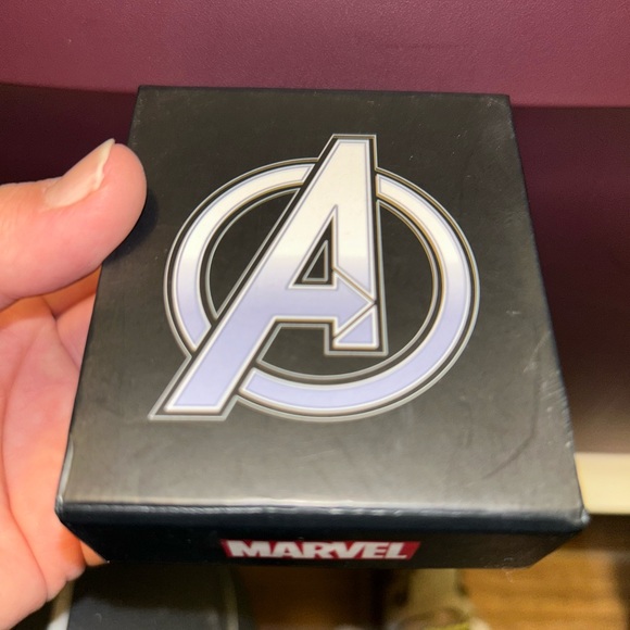 Captain America Necklace - Picture 2 of 4